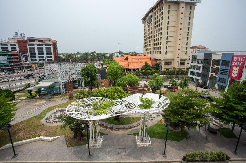 Prime Square Hotel Chiang Mai Exteriör bild